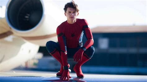 Le Gala du Rire de Tom Holland: Quand l'Araignée s'est Déchaînée sur Scène !