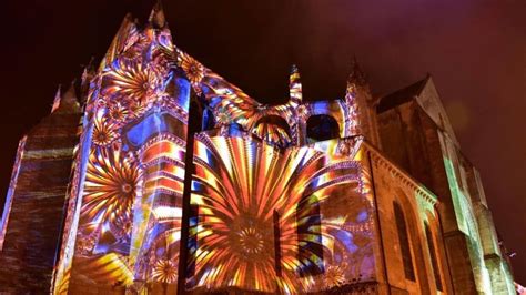 Le Festival des Lumières: Une Nuit Magique avec Indochine !